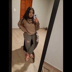 Meet your Posher, Jazmin